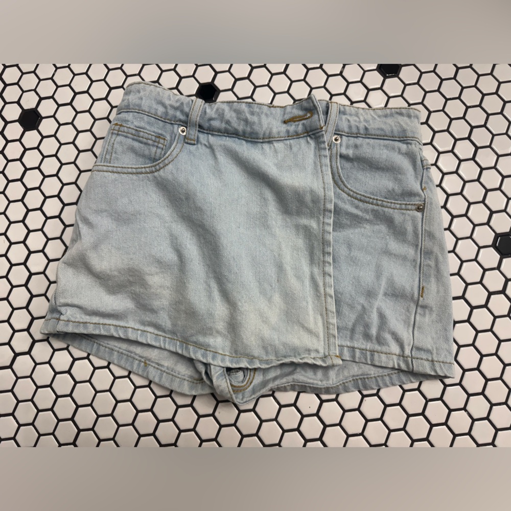 Musera denim shorts with skirt size 27